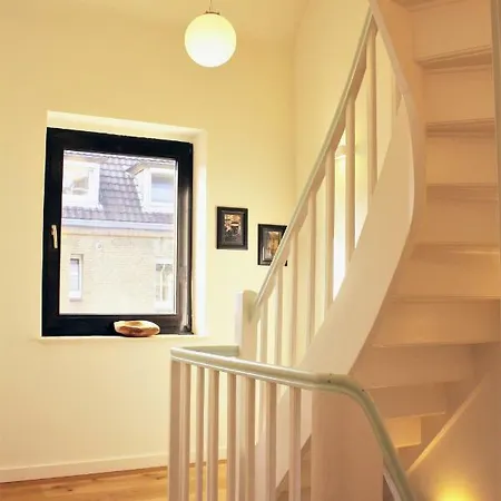 Fuer 4 Personen * Düsseldorf